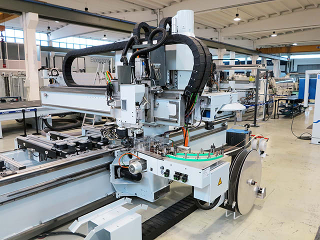 CNC Machine Centres For Routing, Drilling And Edgebanding. HOMAG BAZ 322/60/AP