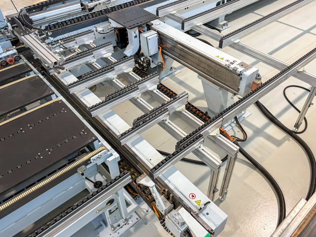 Kantenanleimmaschine Charge 1 HOMAG PROFI KFL 350/11/A3/WZ14