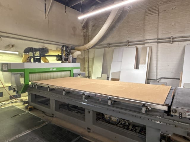 Centro di lavoro con piano NESTING BIESSE SKILL 1536 G FT