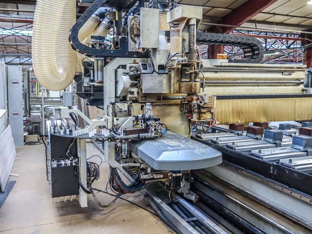 CNC Machine Centres For Routing, Drilling And Edgebanding. BIESSE ROVER C 9.65 CONF.2 TWIN