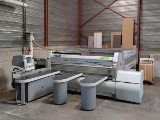 Máquinas De Corte Para Carga Dianteira SELCO EB 80