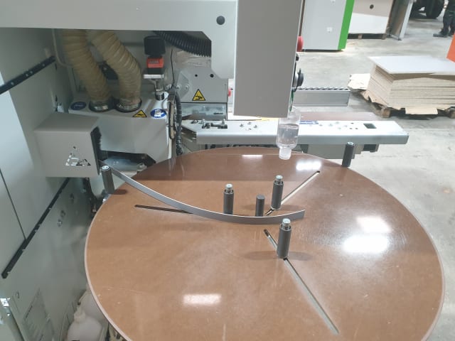Einseitige Kantenanleimmaschine BIESSE AKRON 1330