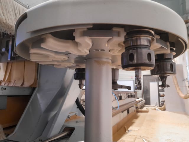 CNC Machine Centres With Flat Tables WEEKE VANTAGE 200