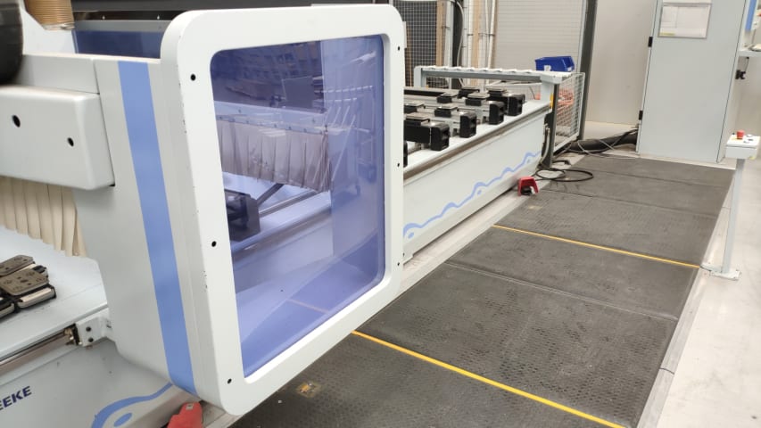 Bearbeitungszentren mit Konsolentisch WEEKE OPTIMAT BHC VENTURE 08M