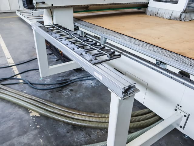 CNC Machine Center with NESTING Table MORBIDELLI UNIVERSAL 3622 NESTING CELL