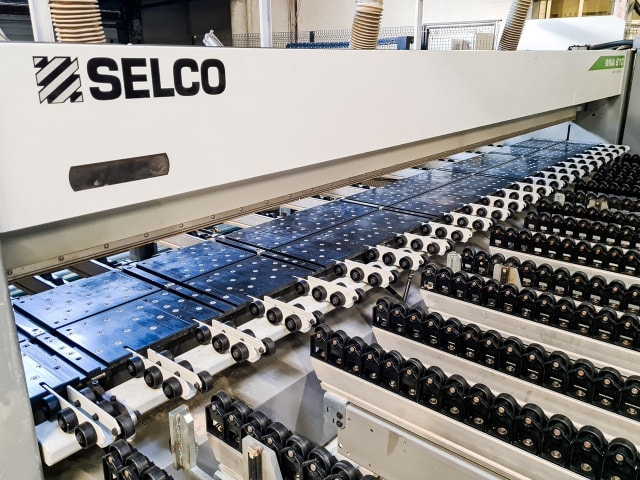 Угловой Распиловочный Станок SELCO WNA 610 TWIN PUSHER