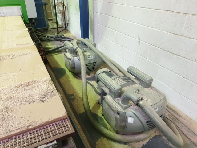 Centro di lavoro con piano NESTING BIESSE KLEVER 2236 GFT
