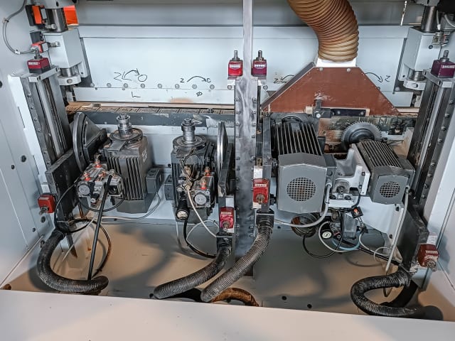 Doppelendprofilierer – Einzelmaschine HOMAG NFL 26/4/30