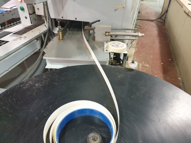 단일 에지 밴더 BRANDT KDF 670 PROFILINE