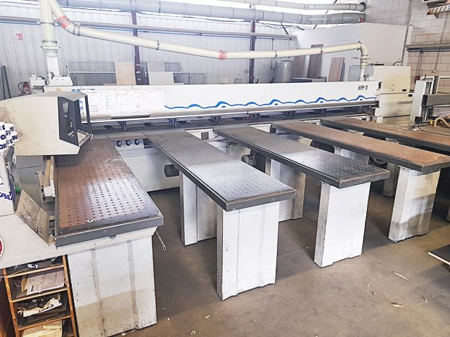 前上料裁板锯机 HOLZMA HPP 11/56/L