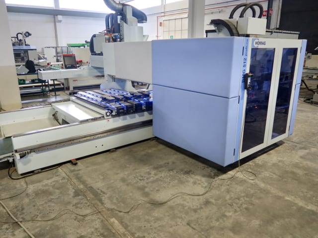 CNC Machine Centres For Routing, Drilling And Edgebanding. HOMAG BMG 512/40/15/F/V/K