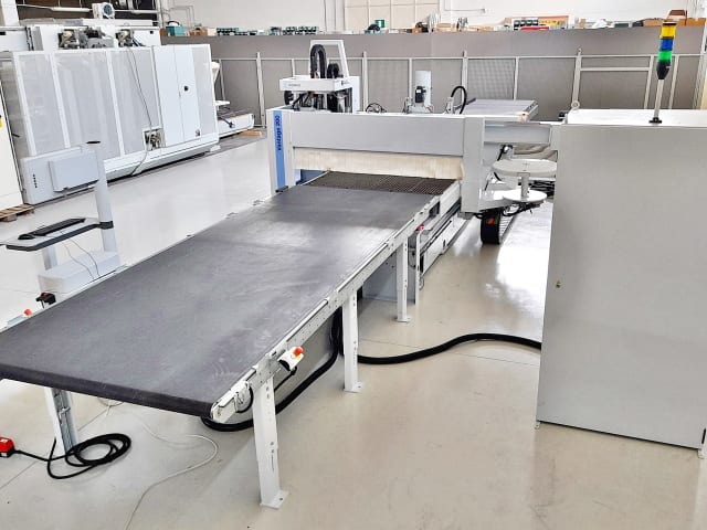 Centra Obróbcze Z Płaskim Stołem Nesting WEEKE VANTAGE 200/510