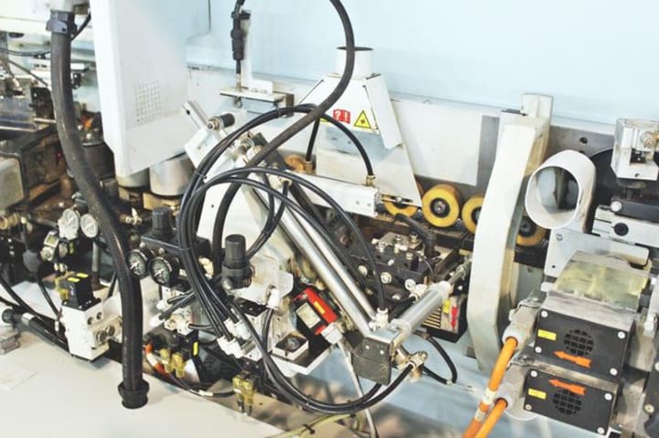 Plaqueuses De Chants Unilaterales BRANDT KDF 440 C