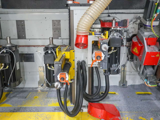 Squaring Lines KRAFT + AVERCON + FRAXINUS FLOORING PRODUCTION LINE