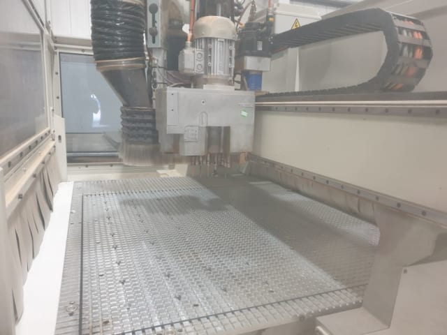CNC Machine Center with NESTING Table SCM PRATIX S15B