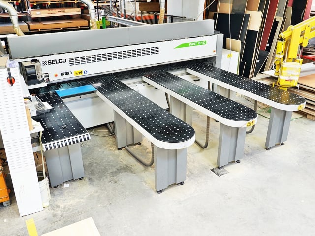 Plattensäge mit automatischer Beschickung SELCO WNT 610