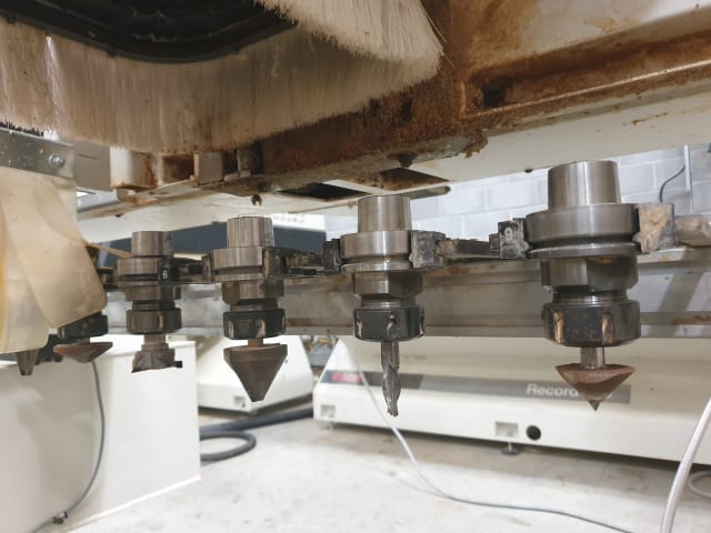 CNC Machine Center with NESTING Table SCM ACCORD 3615