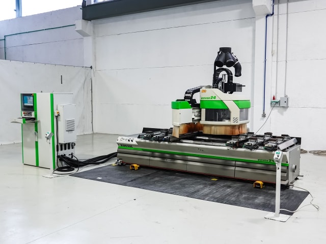 Обрабатывающий Центр С Присосами BIESSE ROVER 24