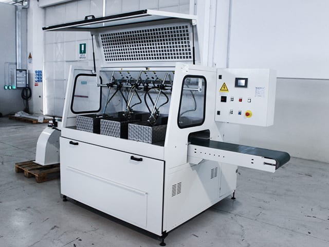 Natryskowe Automaty Lakiernicze SUPERFICI SP 206