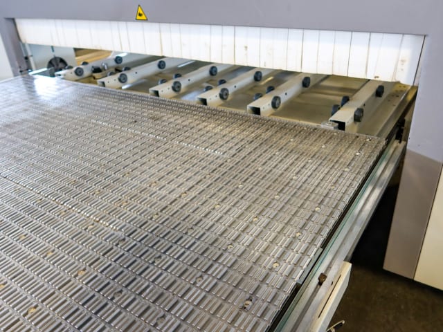 CNC Machine Center with NESTING Table SCM ACCORD 40