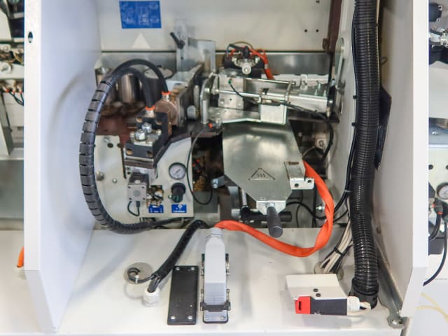 Single Sided Edgebanders BIESSE AKRON 1330