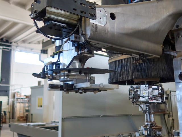 Centre De Placage De Chants BIESSE ROVER B EDGE 1950