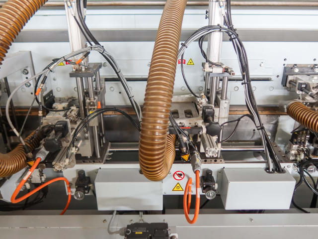 Einseitige Kantenanleimmaschine BRANDT KDF 650