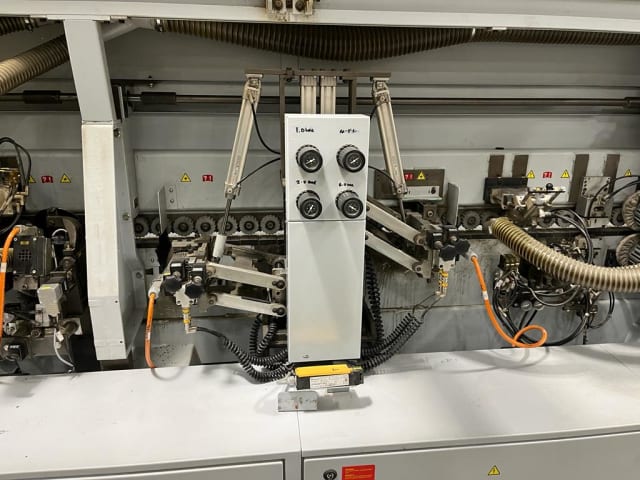 Máquina De Colar Bordos Simples BRANDT KDF 550C