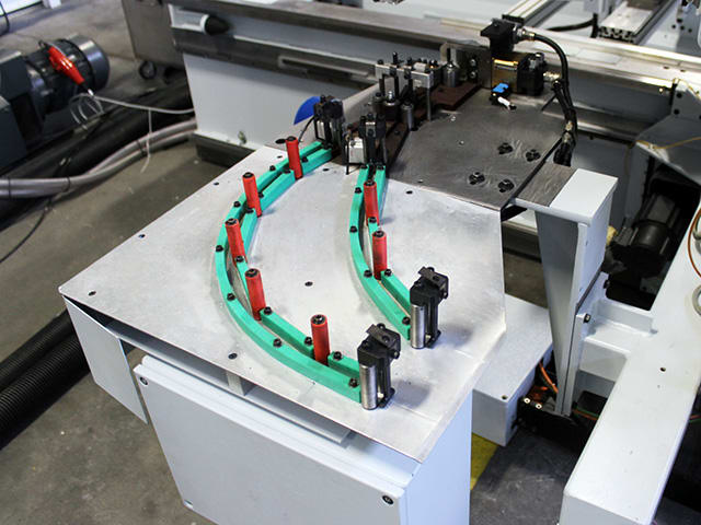 Centre De Placage De Chants HOMAG BAZ 222/60/K