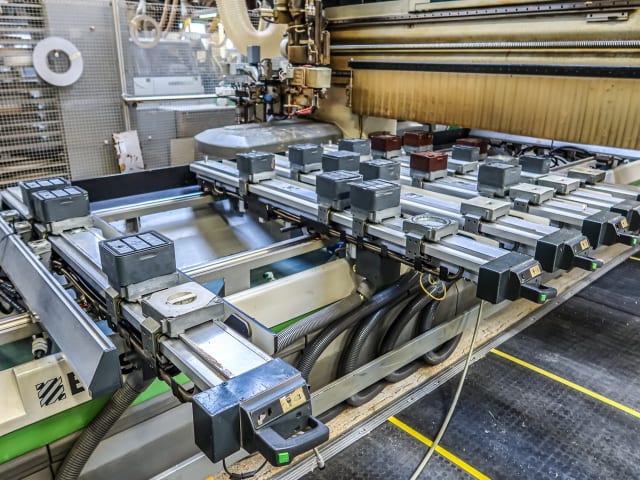 CNC Machine Centres For Routing, Drilling And Edgebanding. BIESSE ROVER C 9.65 CONF.2 TWIN