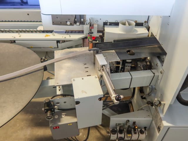 Einseitige Kantenanleimmaschine BRANDT KDF 650