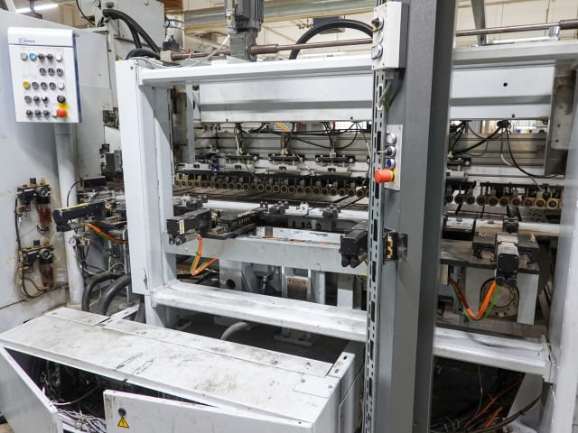 Pierwsza partia okleinowania HOMAG + KUKA KFL10 + KR