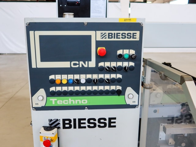 Durchlaufbohrmaschine BIESSE TECHNO F