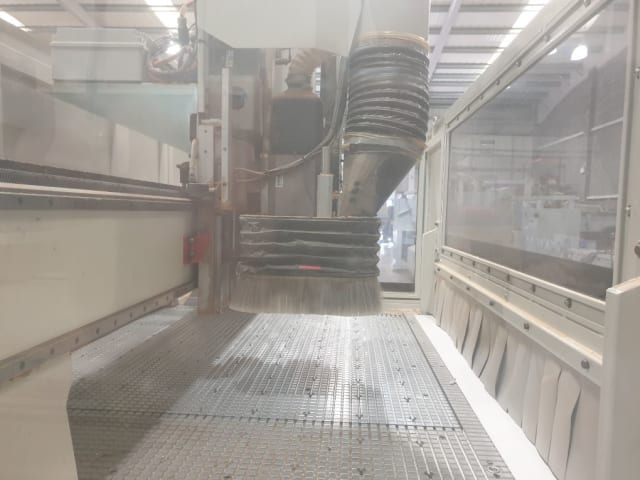 CNC Machine Center with NESTING Table SCM PRATIX S15B