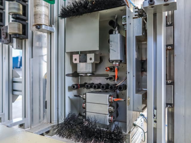 Vertical CNC Machine Centres BREMA EKO 902