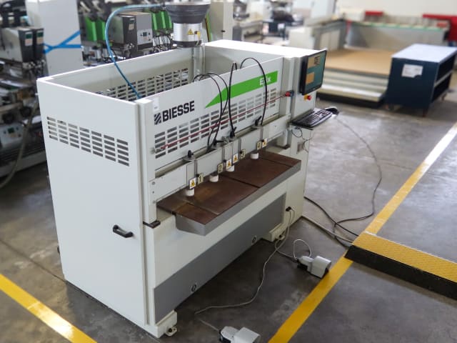 Horizontale Durchlaufbohr- und Dübeleintreibanlage BIESSE ELIX