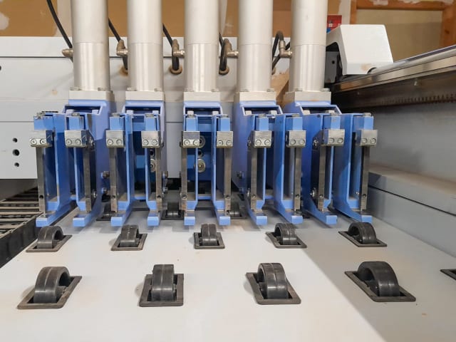 Scie À Panneaux À Chargement Frontal HOLZMA HPP 380/43/43