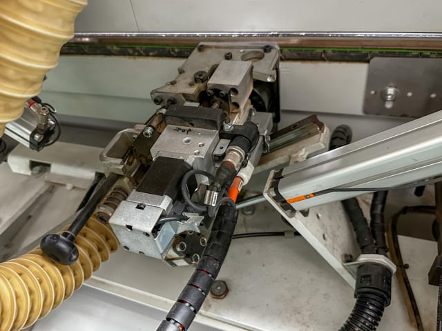 Einseitige Kantenanleimmaschine BIESSE AKRON 1440 A