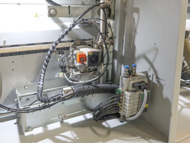 Einseitige Kantenanleimmaschine HOLZHER STREAMER 1057