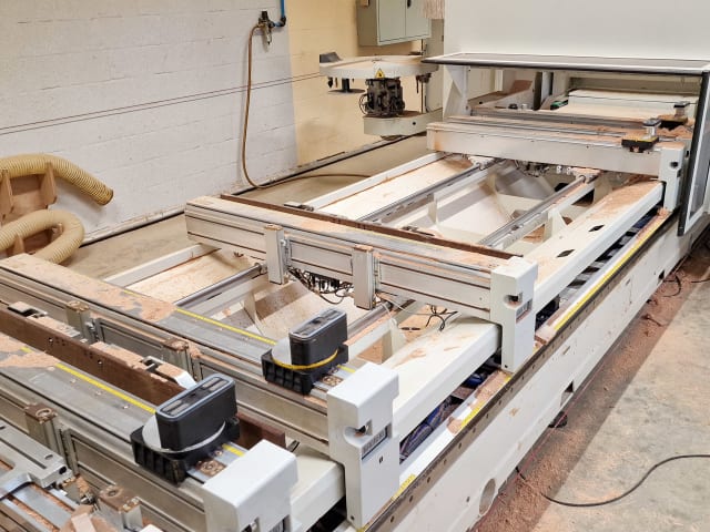 Centre D'Usinage À 5 Axes SCM ACCORD 30 FX