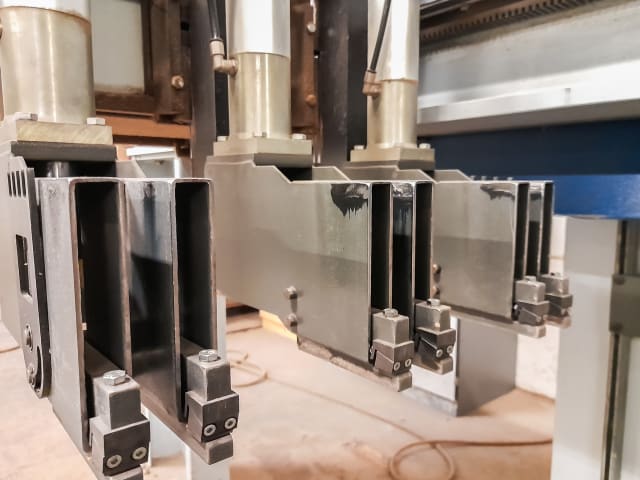 Scie À Panneaux À Chargement Automatique HOLZMA HPL 380/43/22