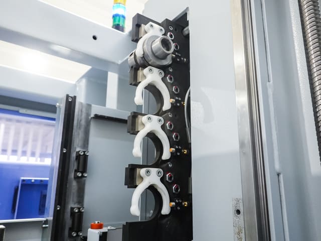 Вертикальный Обрабатывающий Центр HOMAG BHX 200/D