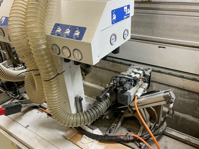 Односторонний Кромкооблицовочный Станок BIESSE ROXYL 6.0