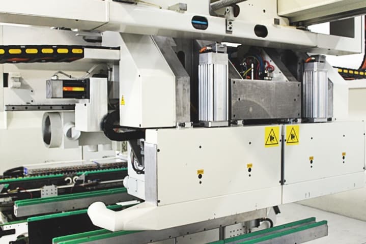 灵活钻孔 MORBIDELLI AUTHOR 912