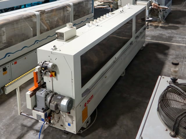 Máquina De Colar Bordos Simples SCM OLIMPIC K 1000