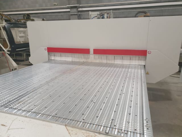 Centro De Mecanizado Con Superficie Nesting SCM PRATIX S 2231B