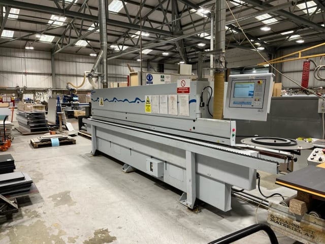Máquina De Colar Bordos Simples BRANDT KDF 550C