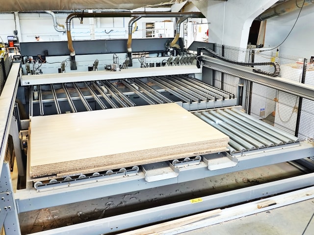 Plattensäge mit automatischer Beschickung SELCO WNT 610