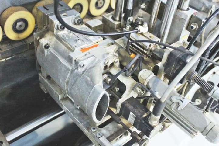 Plaqueuses De Chants Unilaterales BRANDT KDF 440 C