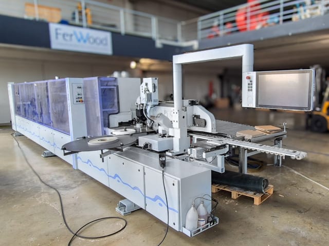 Plaqueuses de chants unilaterales avec automatisation HOMAG + LIGMATECH KAL 310 + ZHR 05